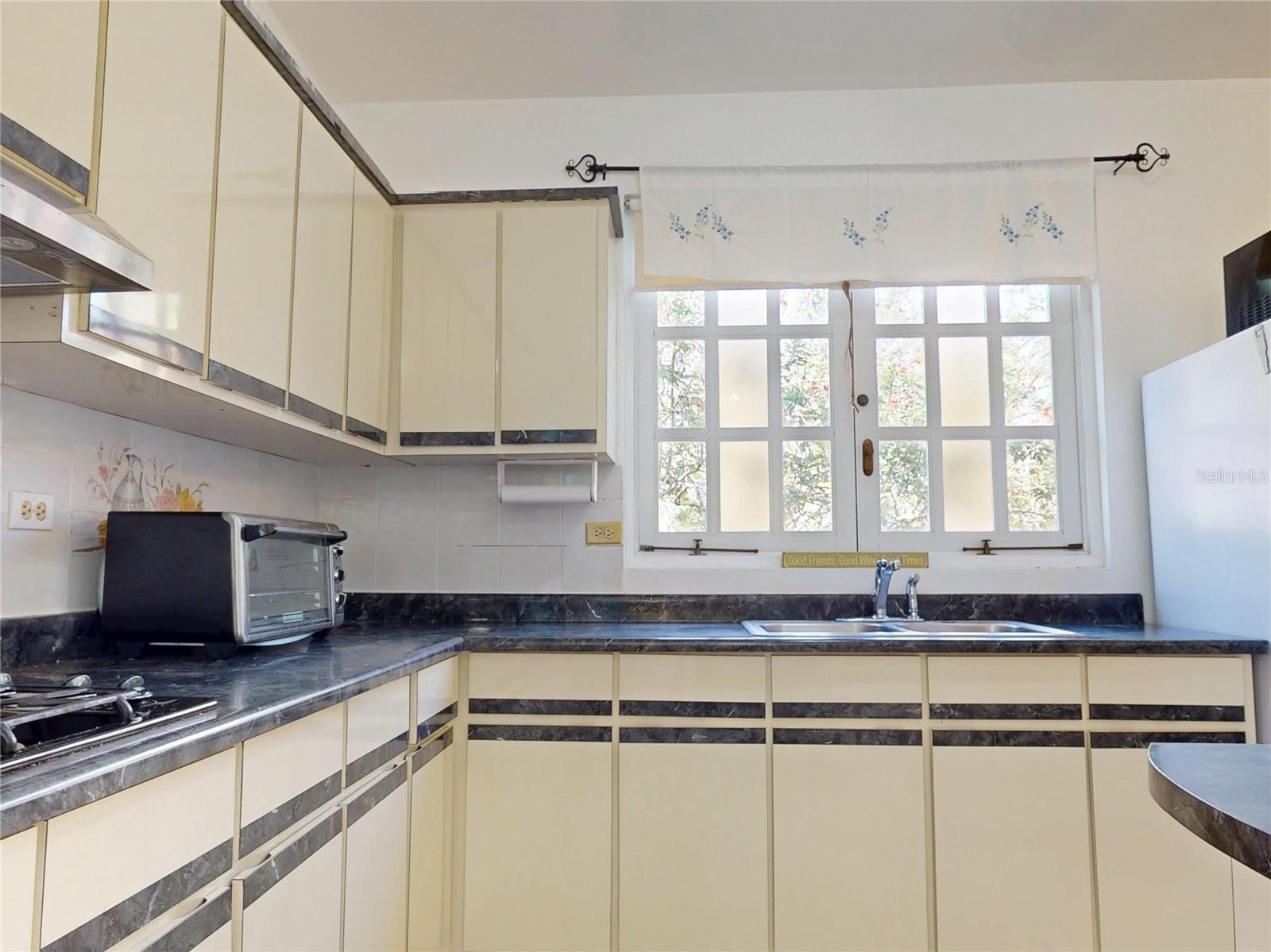 SEA BEACH COLONY - Residential