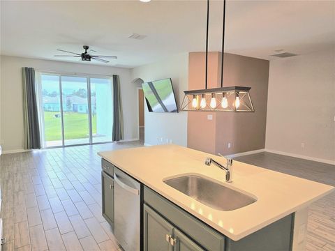 A home in DELAND
