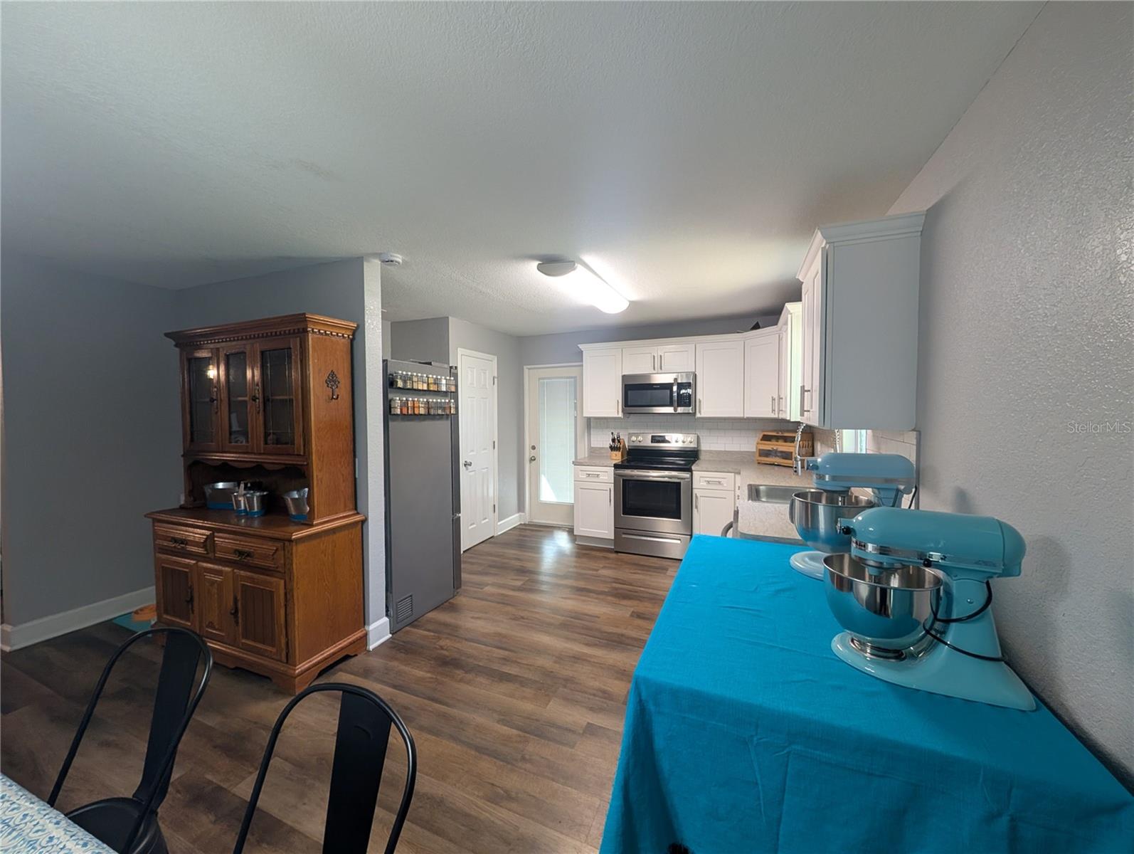 WAVERLY MANOR - Residential