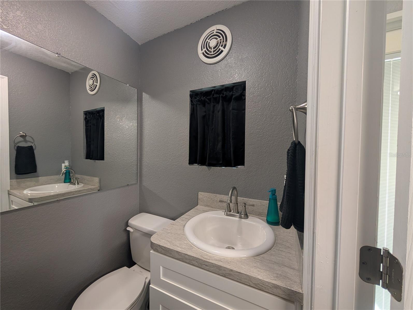 WAVERLY MANOR - Residential