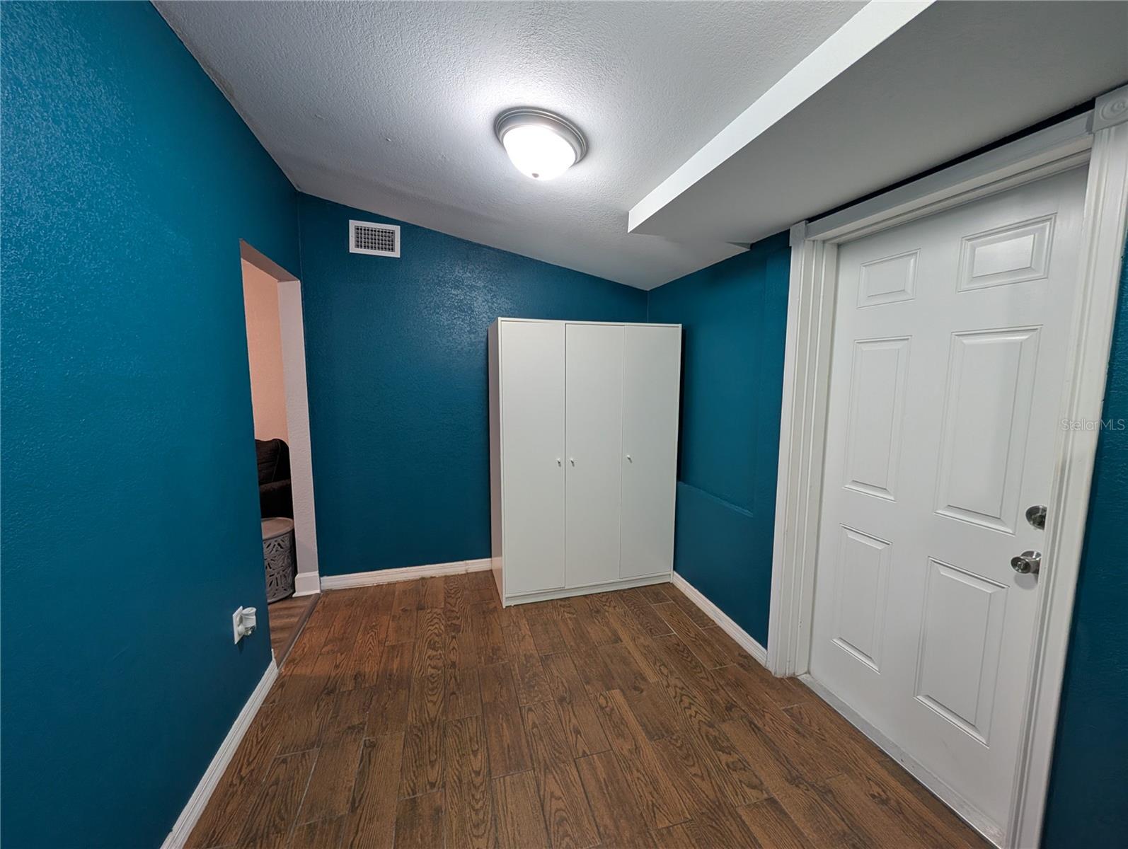 WAVERLY MANOR - Residential