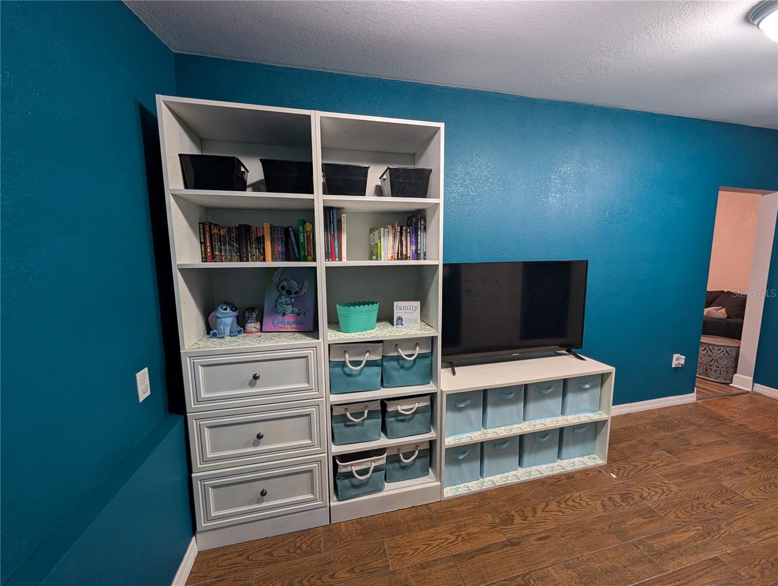 WAVERLY MANOR - Residential