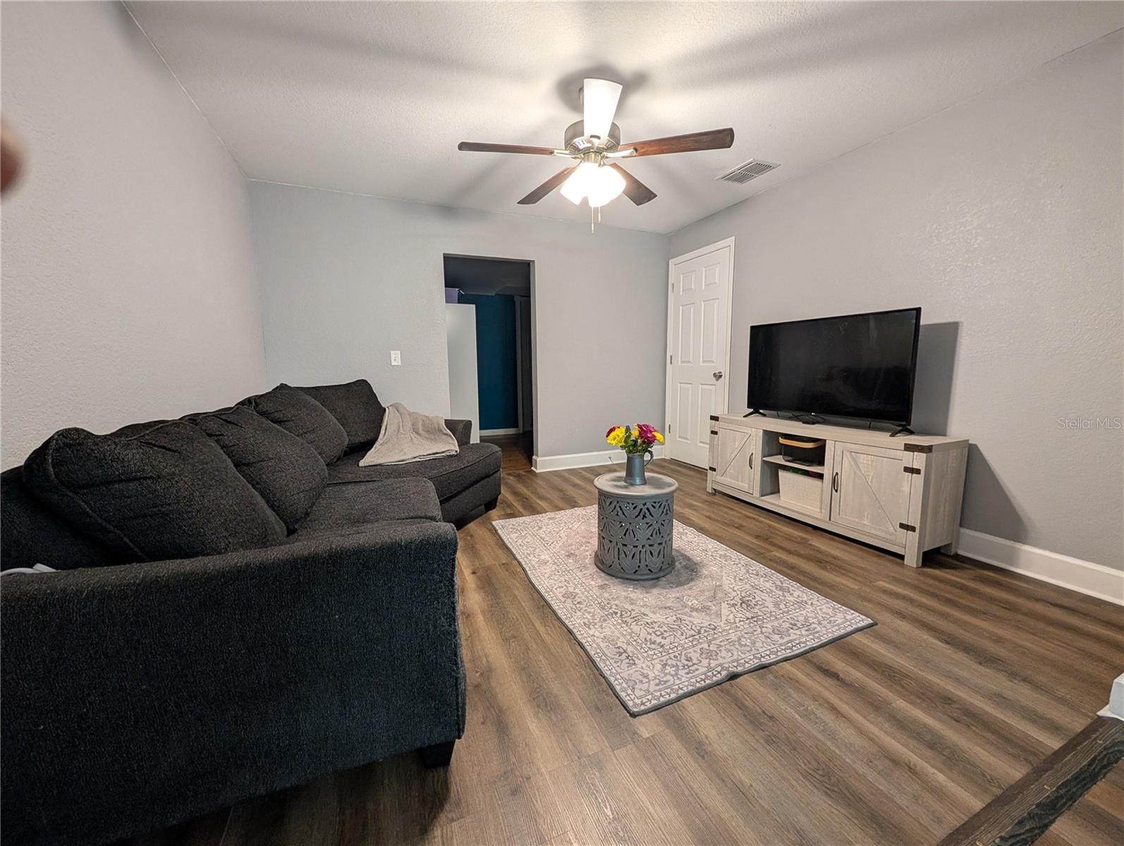 WAVERLY MANOR - Residential