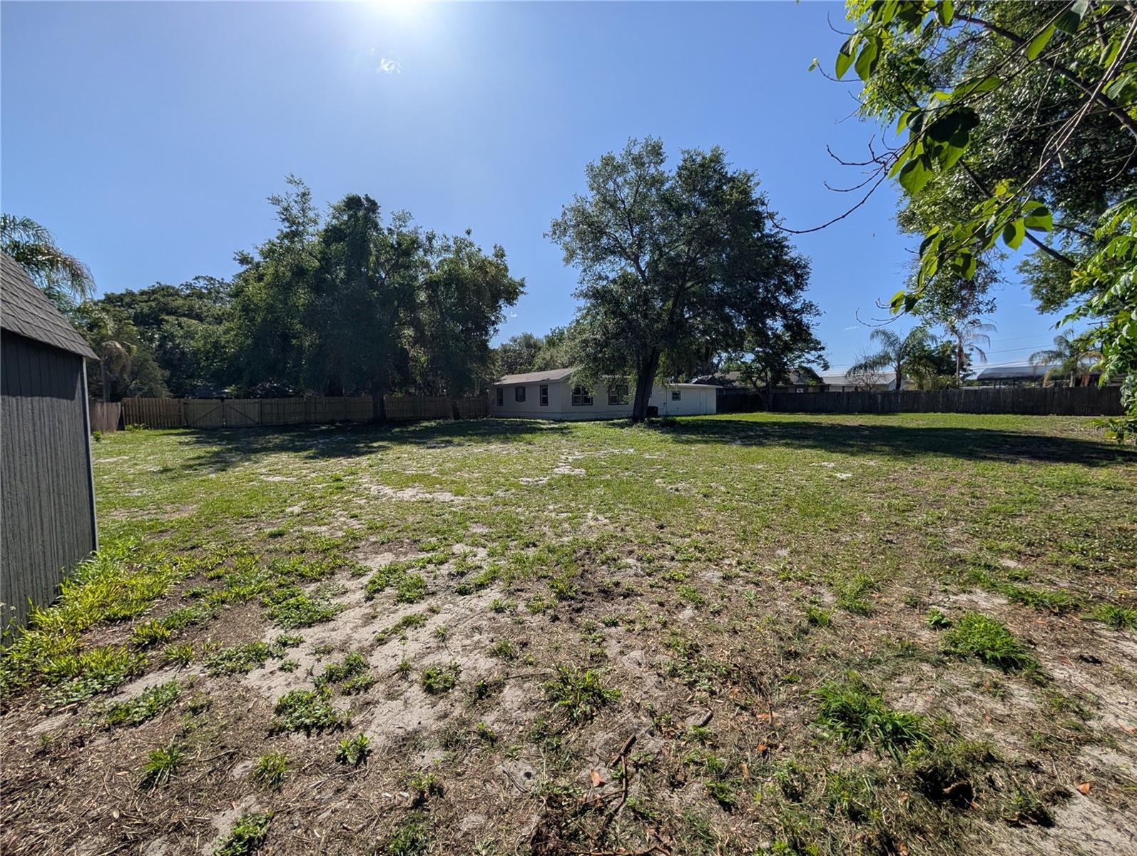 WAVERLY MANOR - Residential