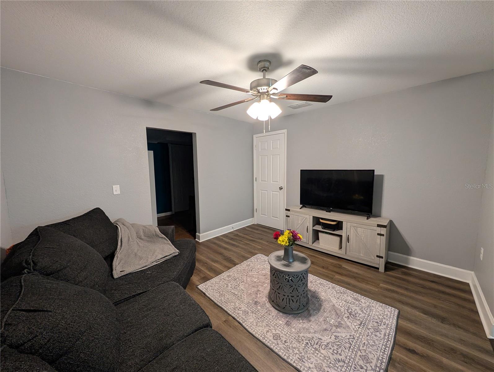 WAVERLY MANOR - Residential