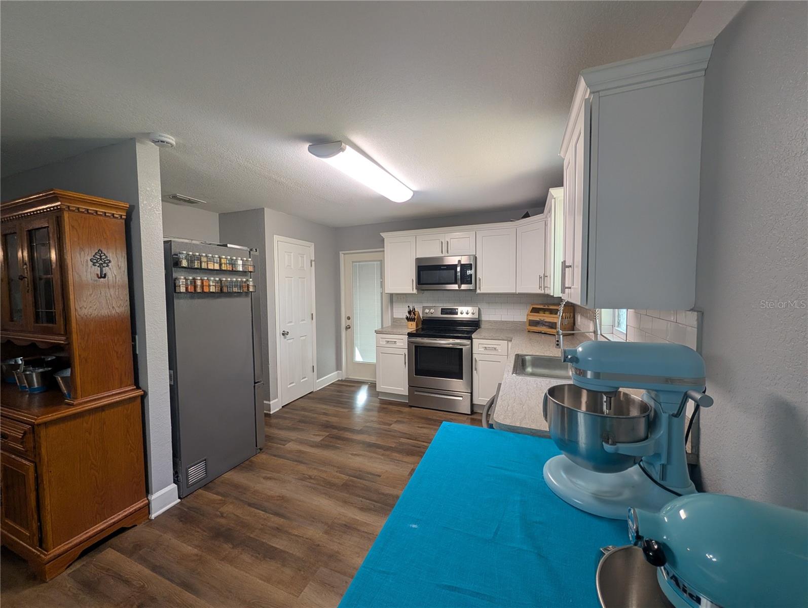 WAVERLY MANOR - Residential