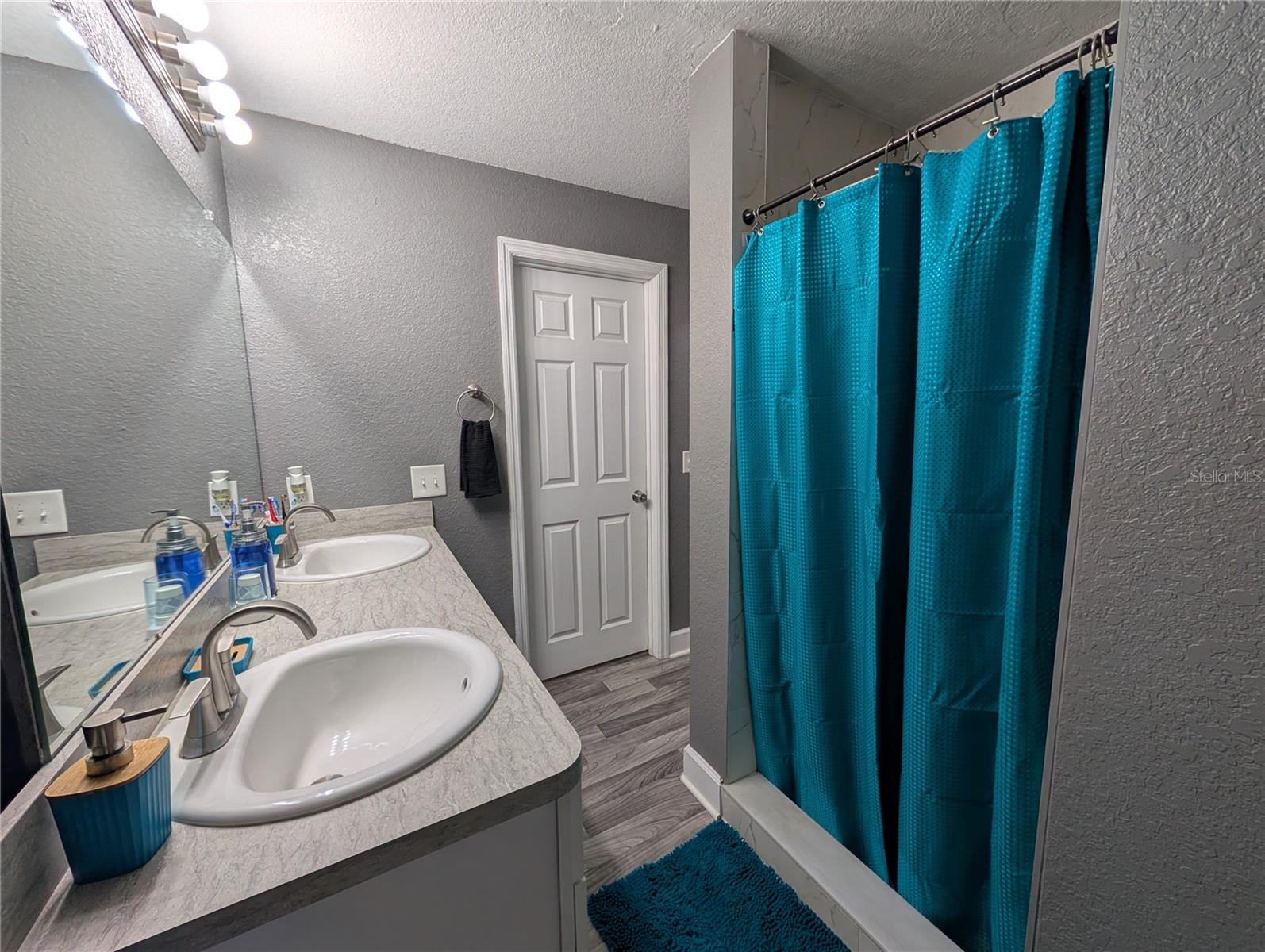 WAVERLY MANOR - Residential