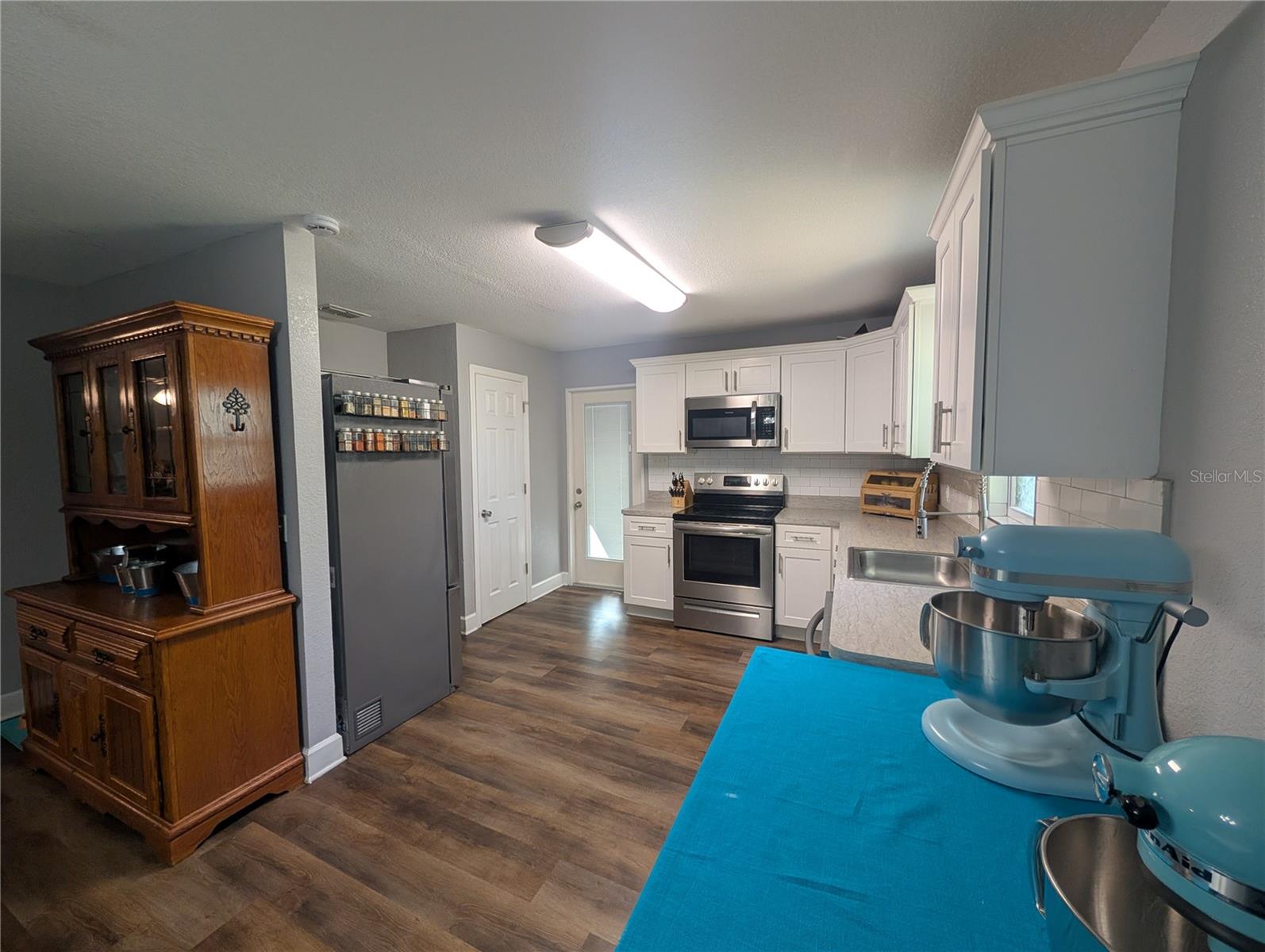 WAVERLY MANOR - Residential