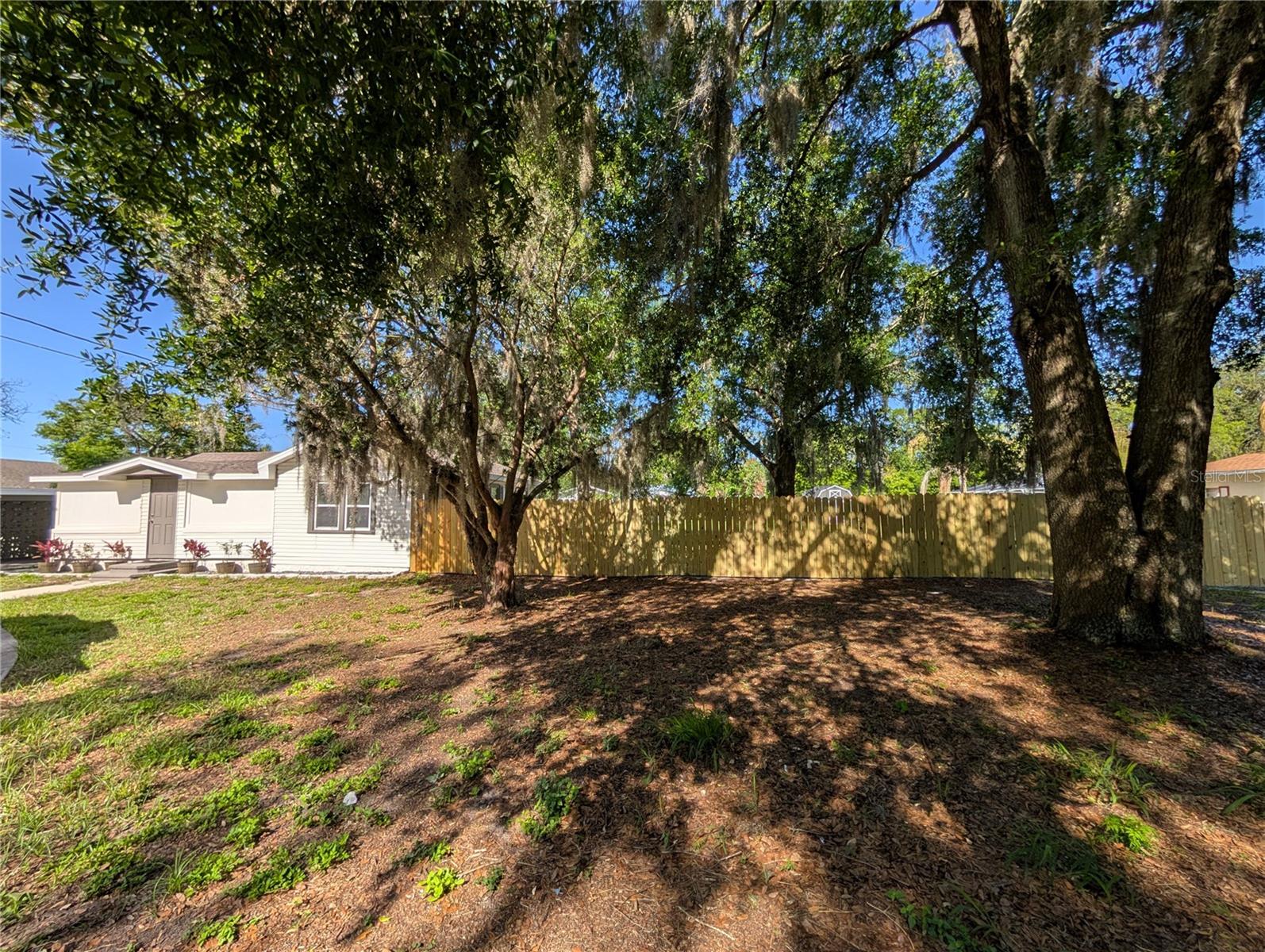 WAVERLY MANOR - Residential