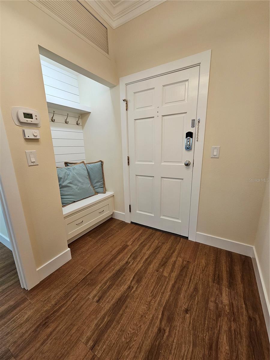 WINDSOR LODGE AT THE OAKS - Residential