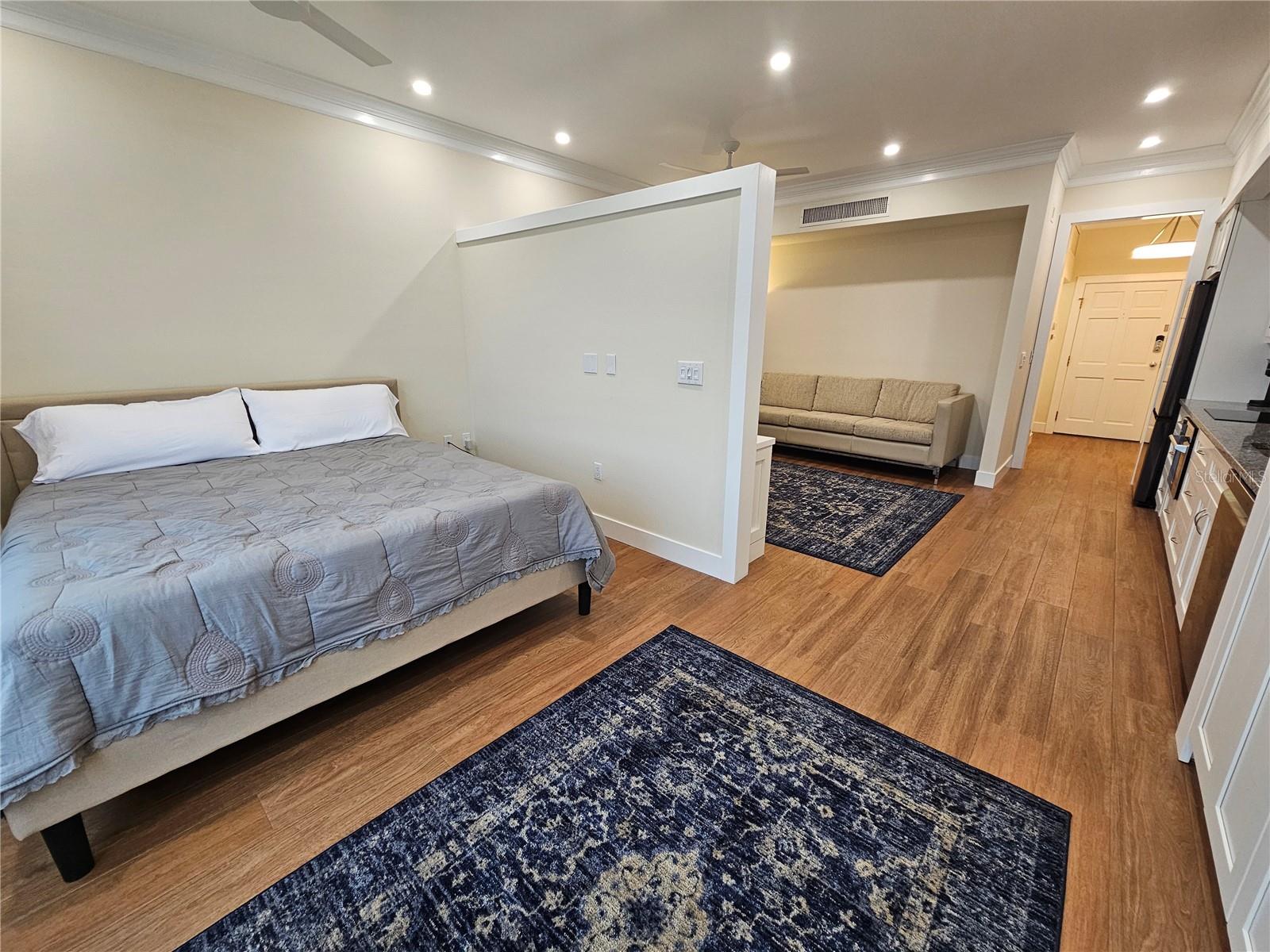 WINDSOR LODGE AT THE OAKS - Residential