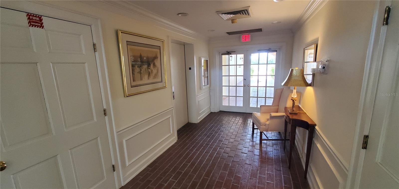 WINDSOR LODGE AT THE OAKS - Residential