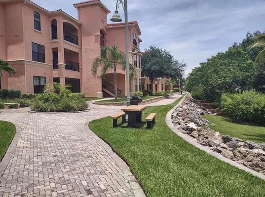 2715 VIA CAPRI UNIT 710, CLEARWATER, FL 33764 - Image e52e45c84d0d85b39a8a8fa9bf437a10/1363653182