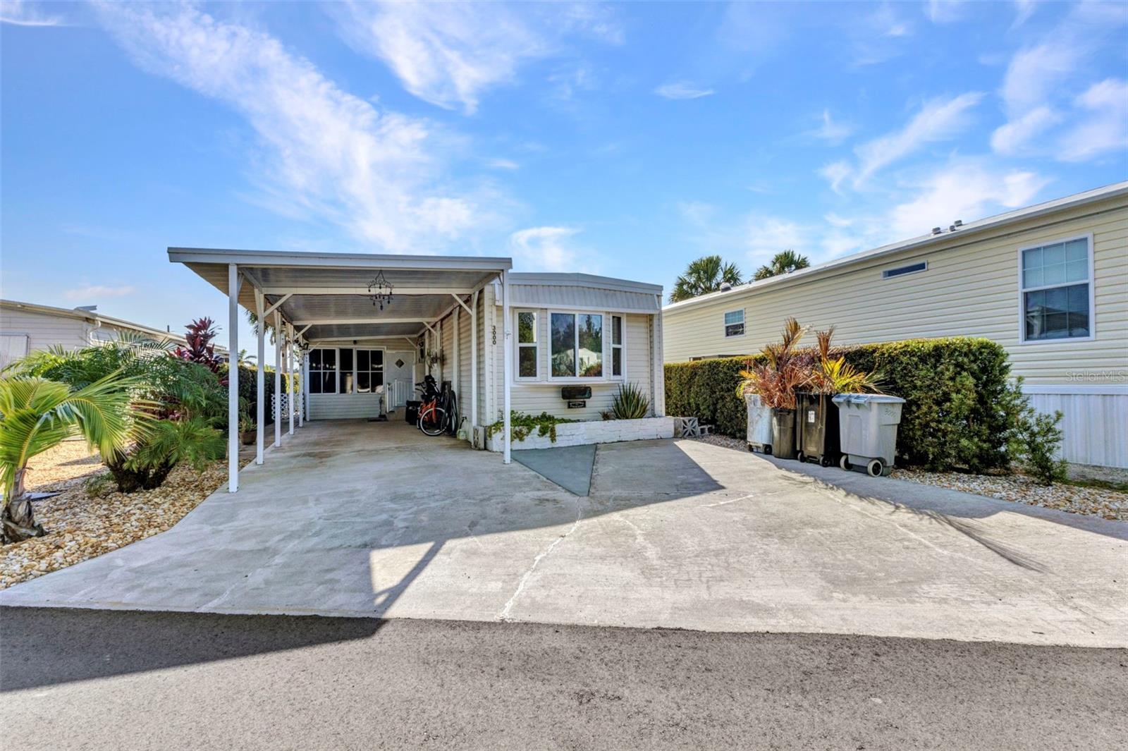 3000 COQUINA ESPLANADE