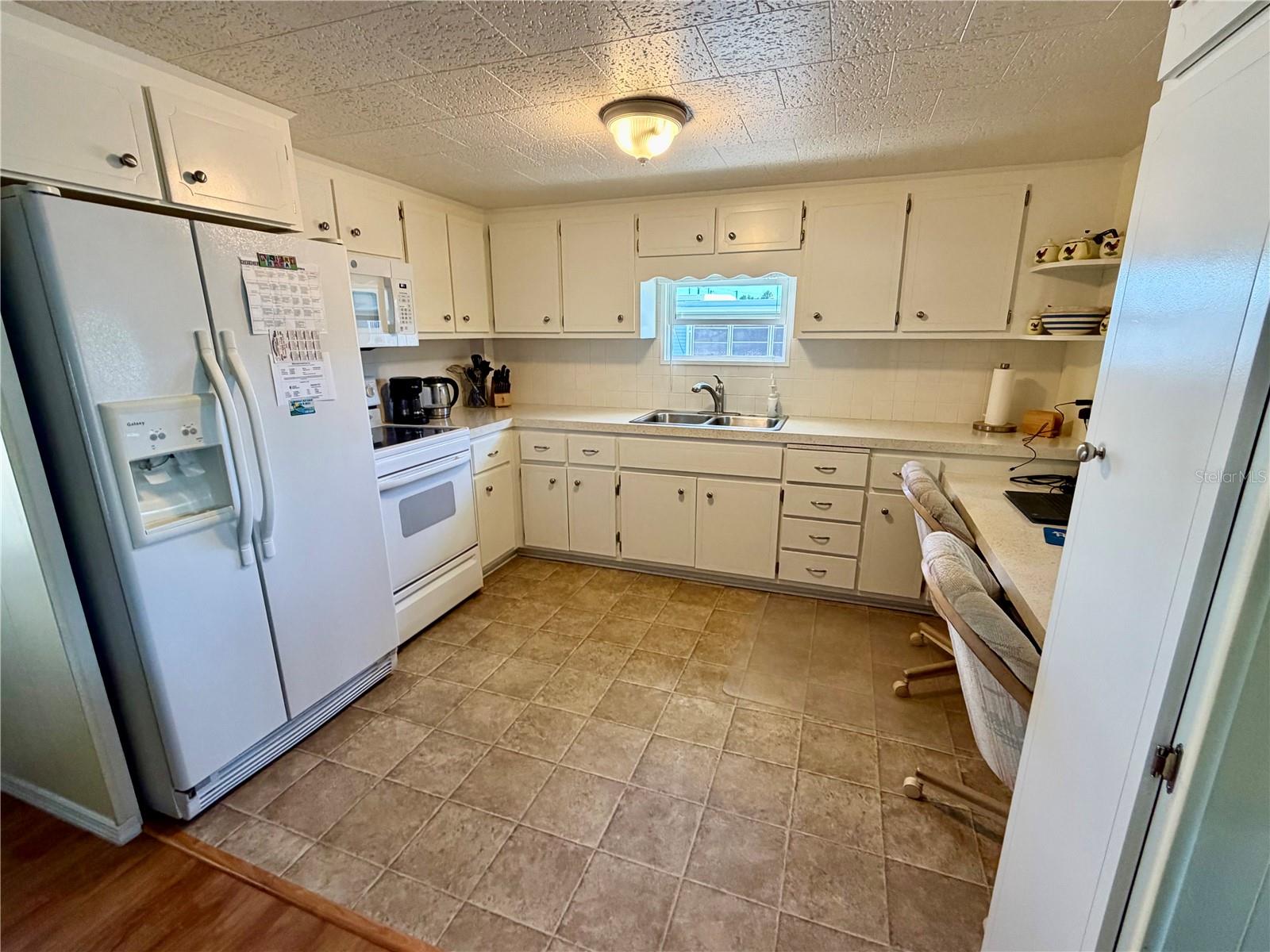 SUNSET PALMS UNREC - Residential