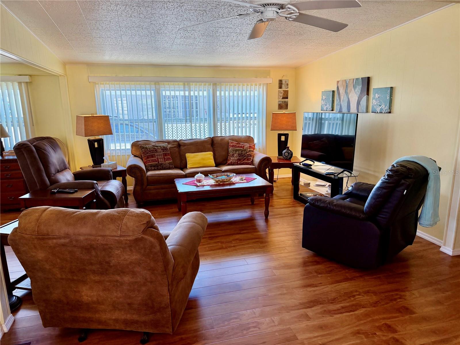 SUNSET PALMS UNREC - Residential