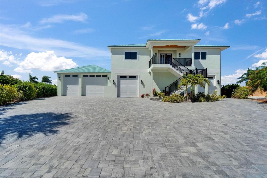 Photo of 935 Chipaway Drive, Apollo Beach, FL 33572 (MLS # TB8379248)