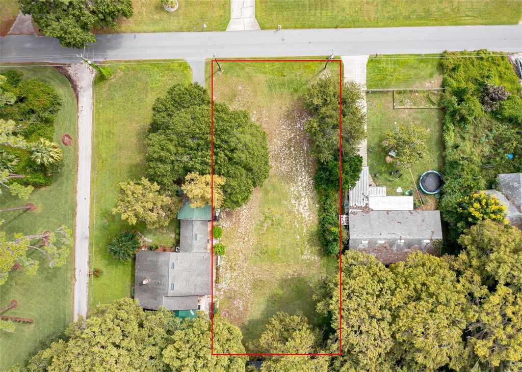 Photo of Cove Road, Tavares, FL 32778 (MLS # O6391121)