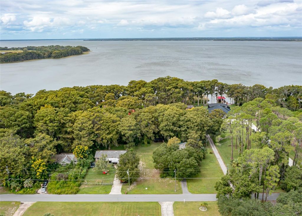 Photo of Cove Road, Tavares, FL 32778 (MLS # O6391121)