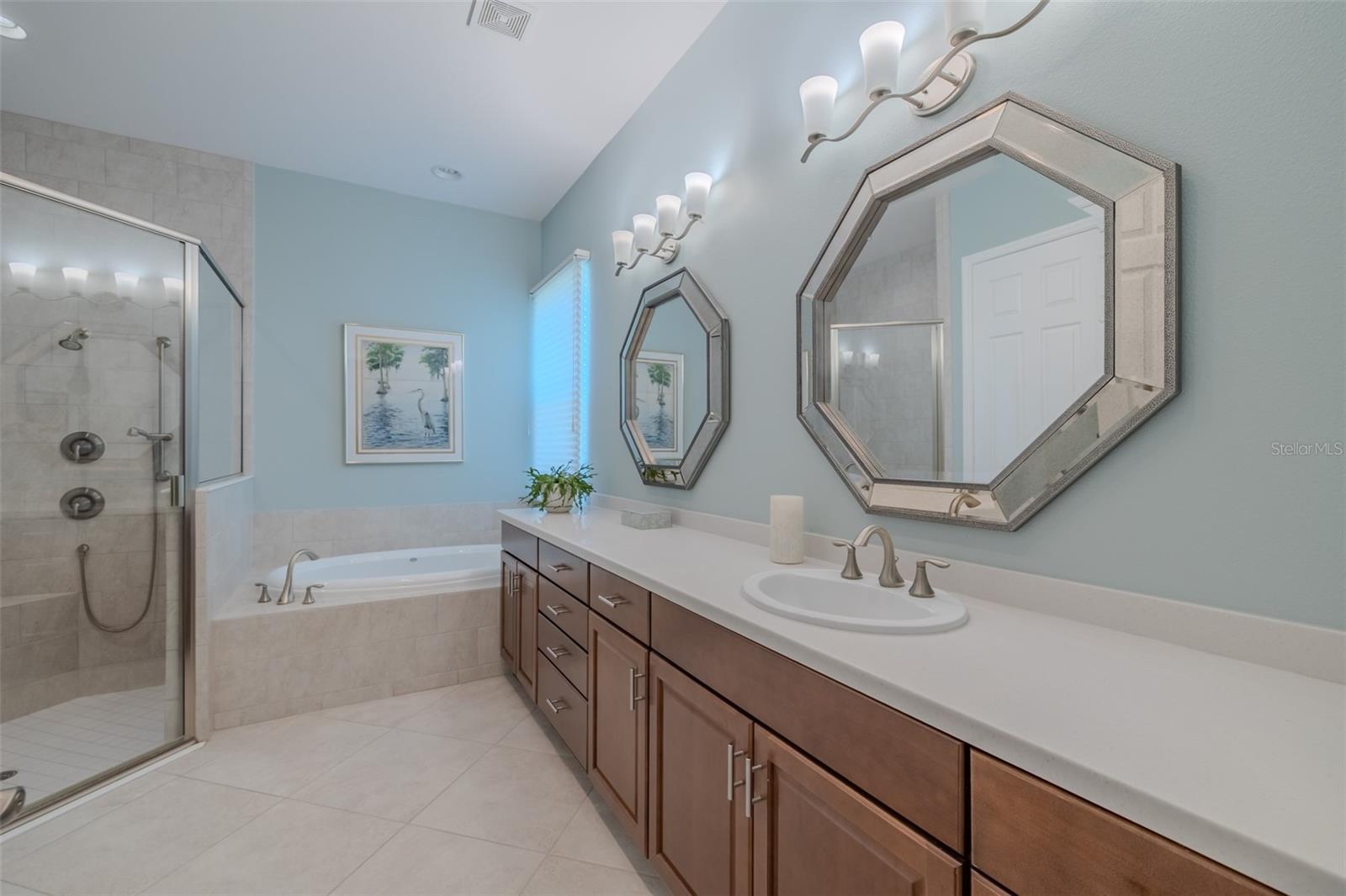 VALENCIA LAKES TR O - Residential