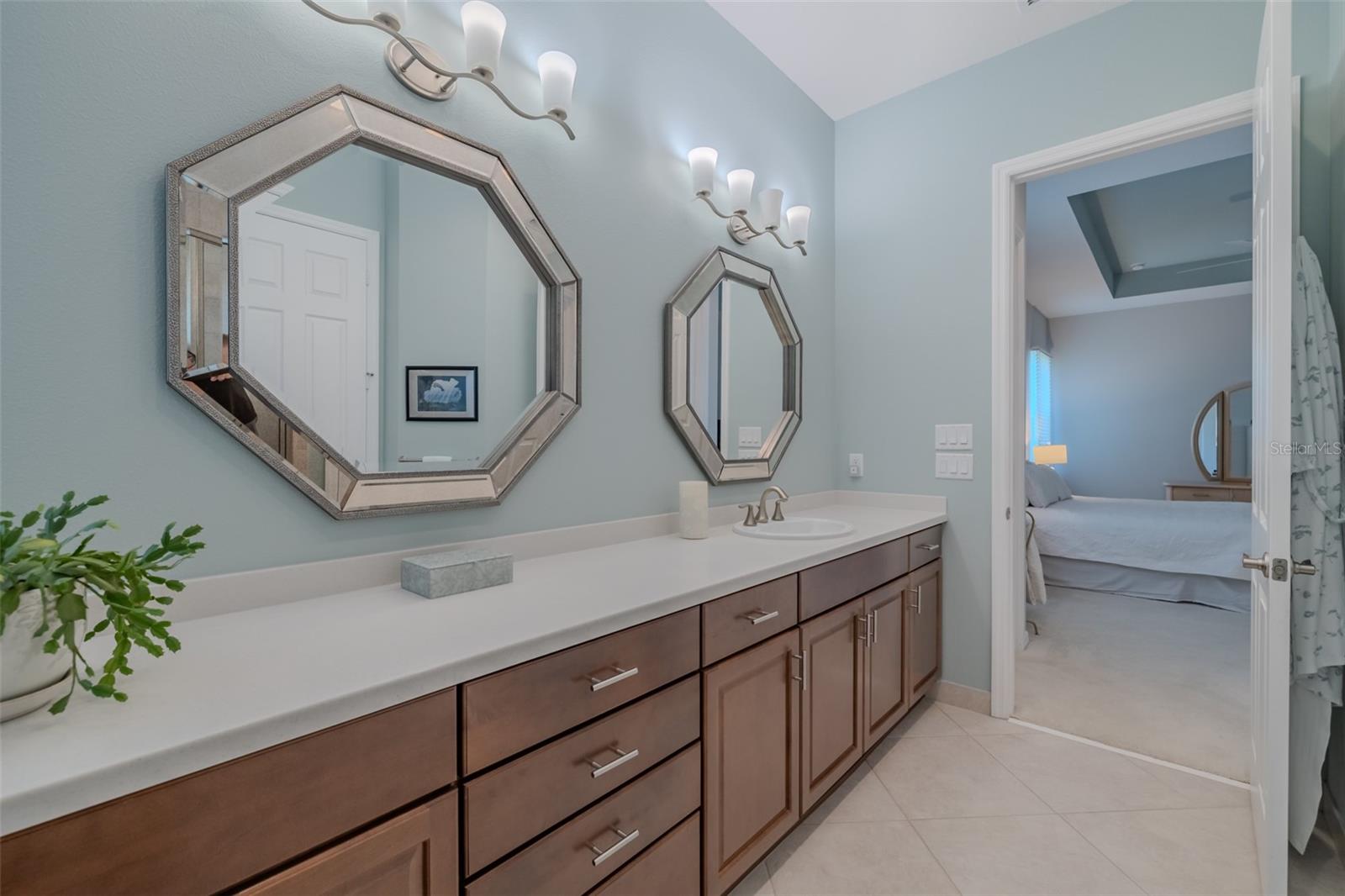 VALENCIA LAKES TR O - Residential