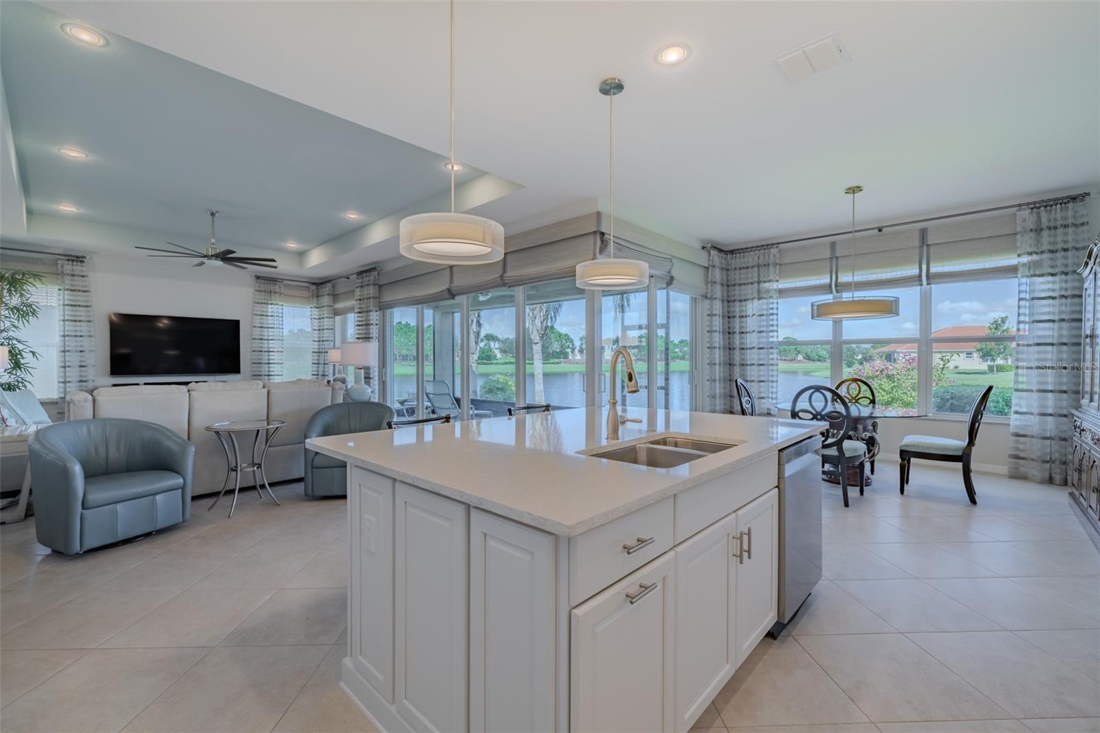 VALENCIA LAKES TR O - Residential