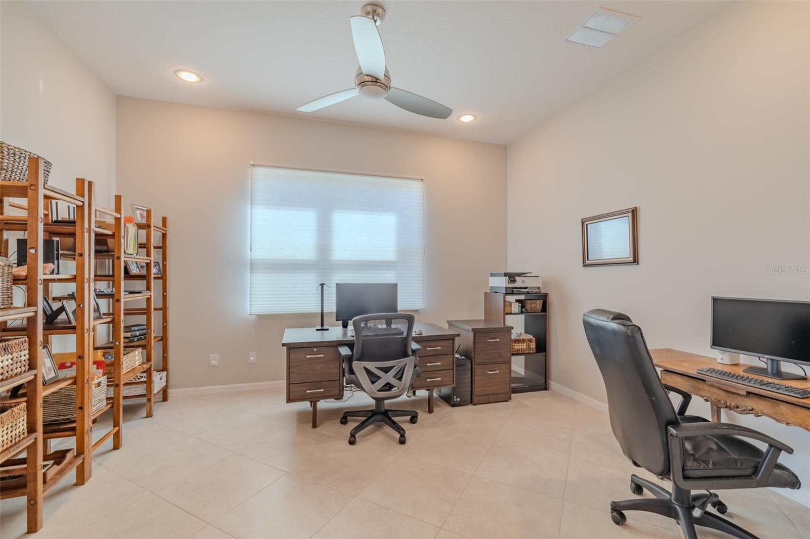 VALENCIA LAKES TR O - Residential