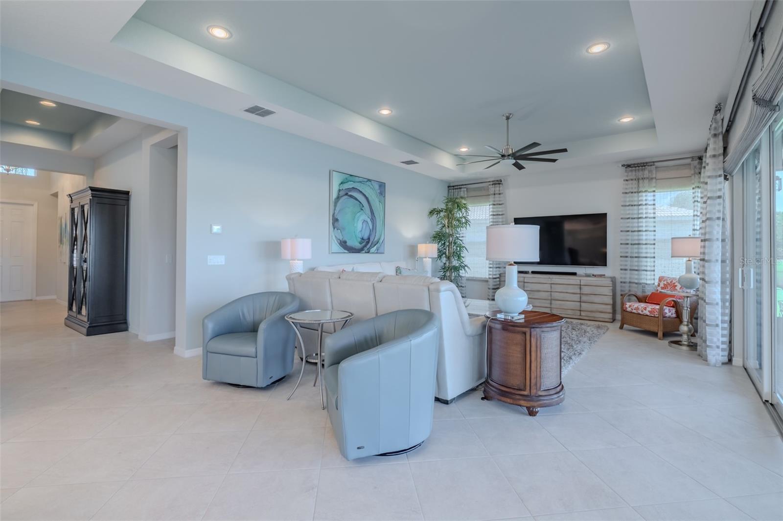 VALENCIA LAKES TR O - Residential