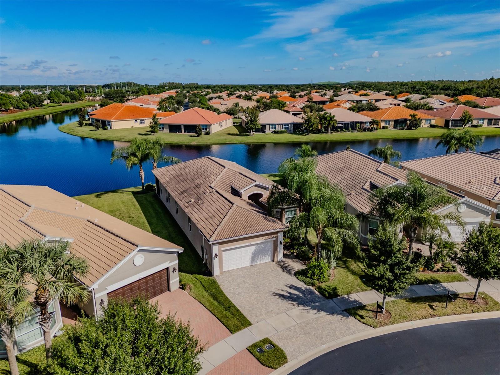 VALENCIA LAKES TR O - Residential