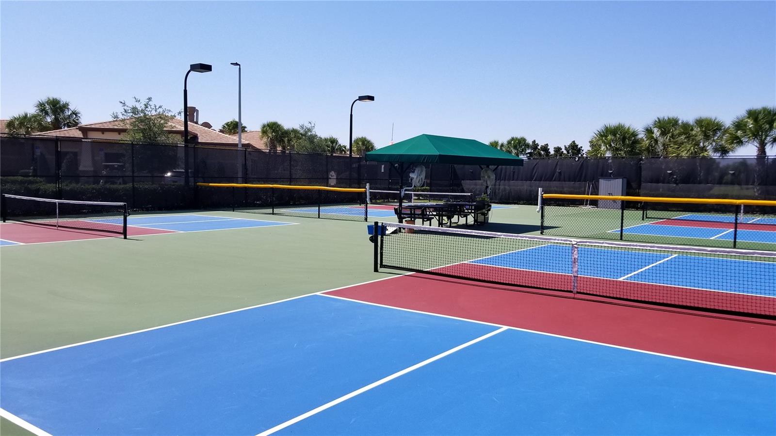 VALENCIA LAKES TR O - Residential