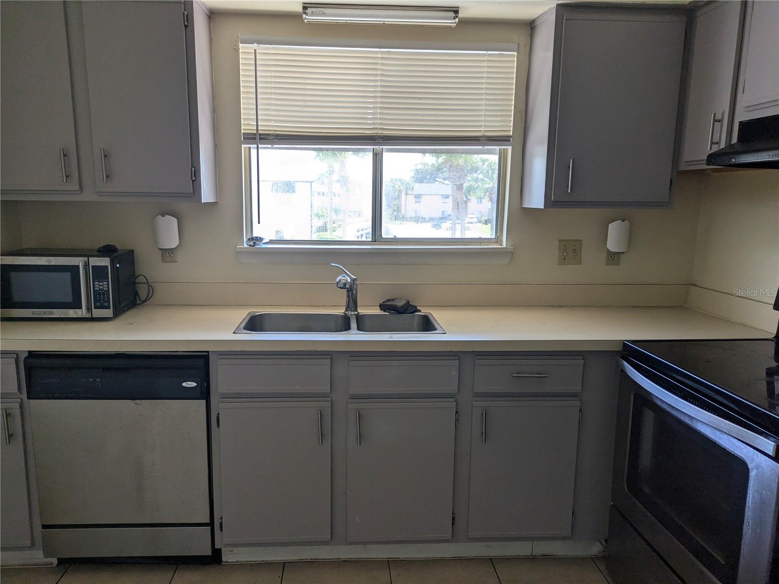 4269 S SEMORAN BOULEVARD 3