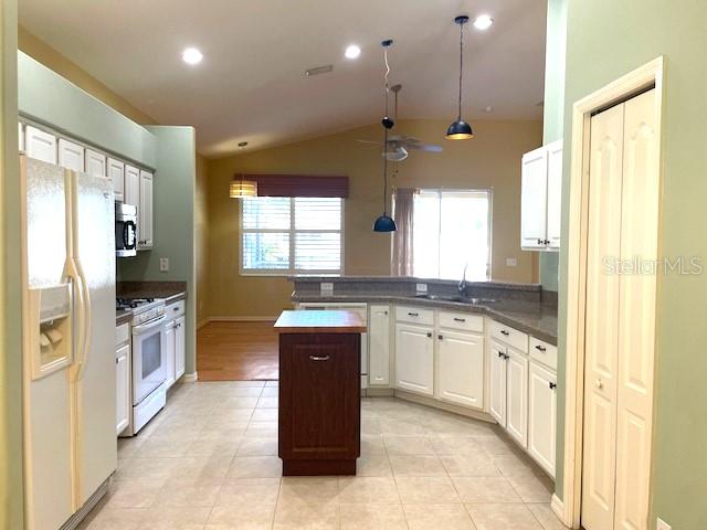 NORTH PH 1 SUMMERWOOD 2 - Residential Lease