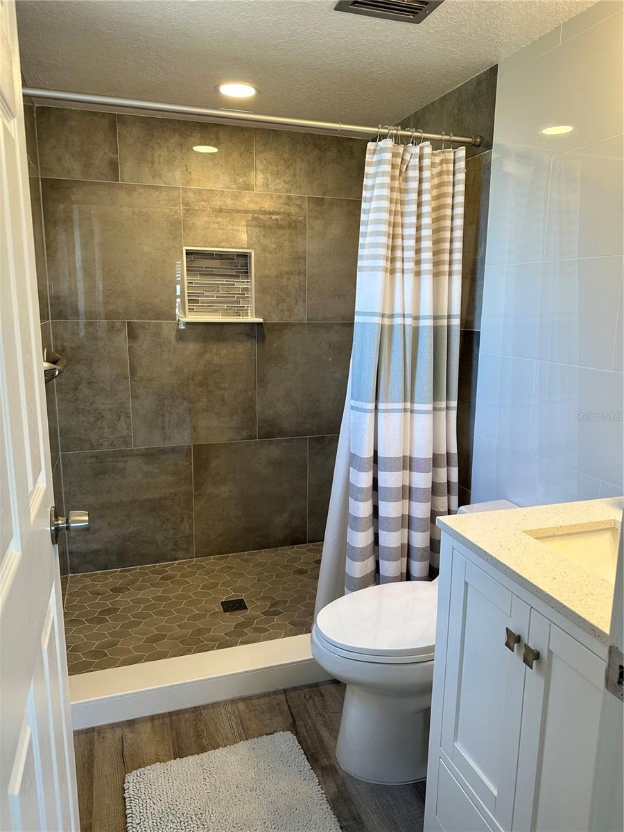 CAPRI LAGOONS CLUB CONDO - Residential Lease