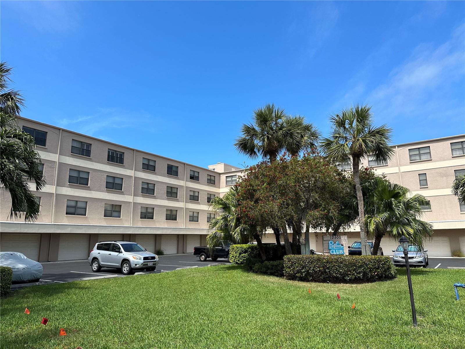 CAPRI LAGOONS CLUB CONDO - Residential Lease