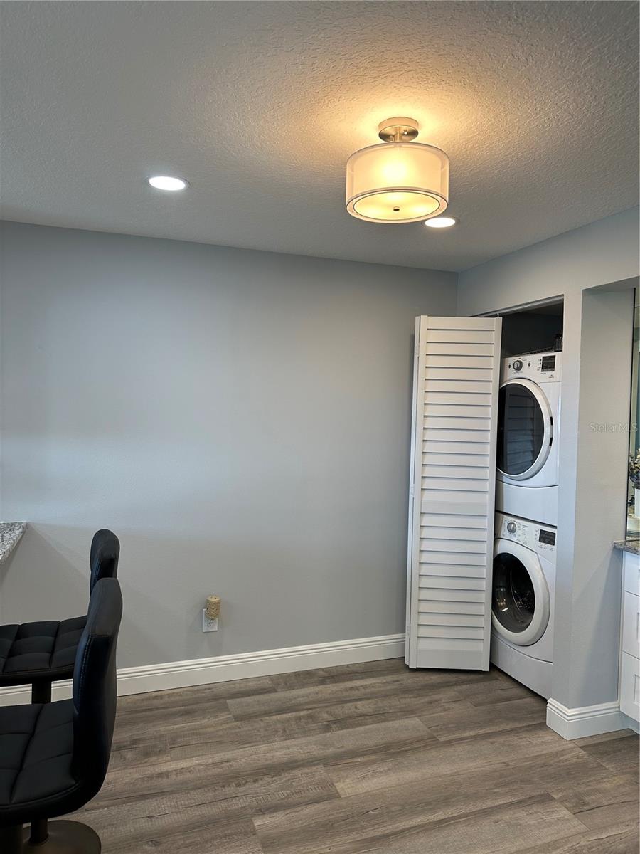 CAPRI LAGOONS CLUB CONDO - Residential Lease