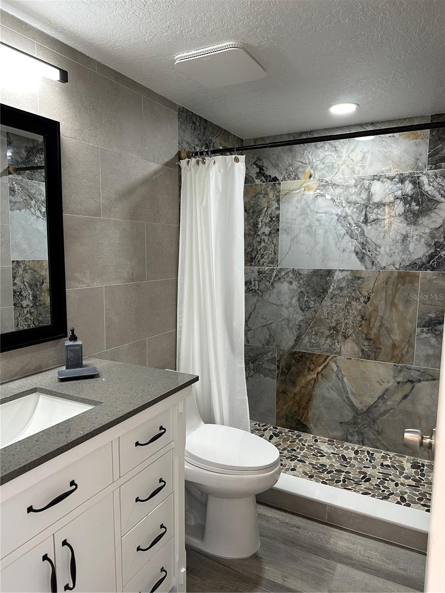 CAPRI LAGOONS CLUB CONDO - Residential Lease