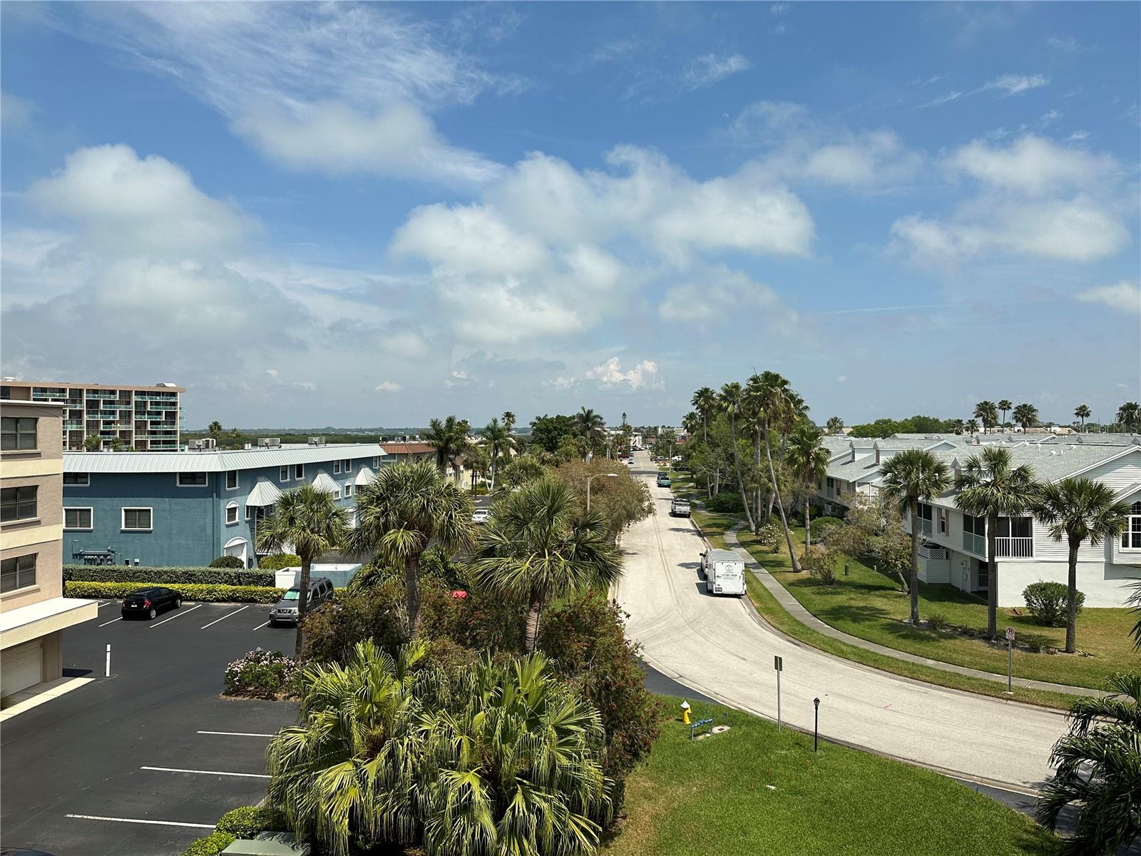 CAPRI LAGOONS CLUB CONDO - Residential Lease