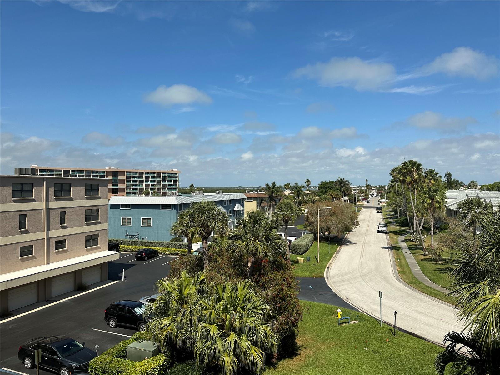 CAPRI LAGOONS CLUB CONDO - Residential Lease