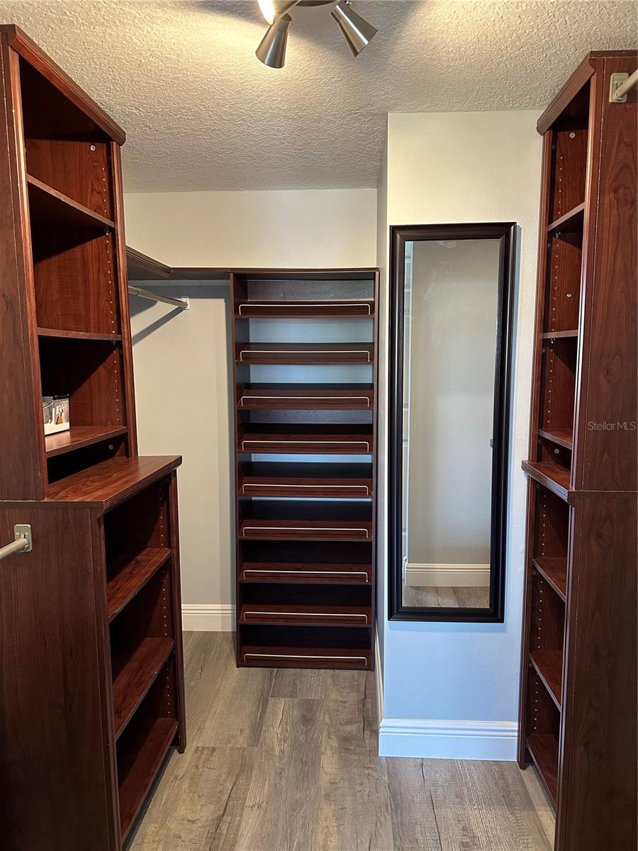 CAPRI LAGOONS CLUB CONDO - Residential Lease