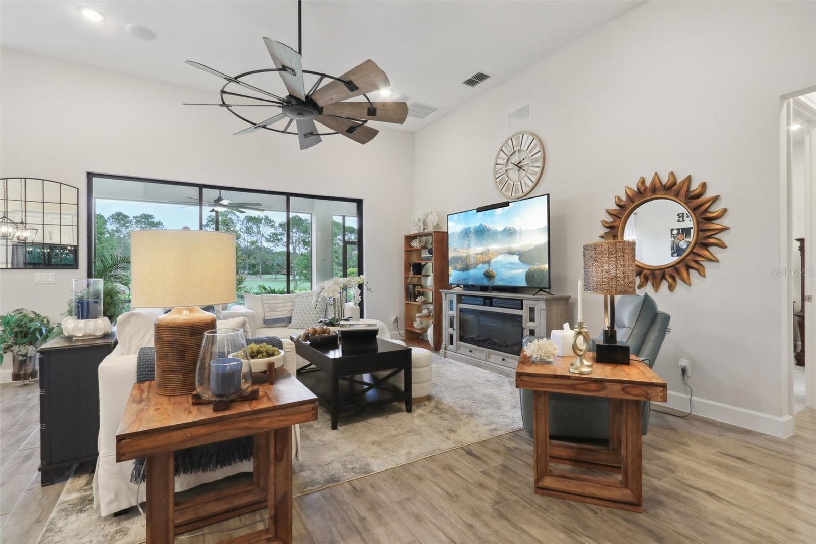 LAS COLINAS PH II SUB - Residential