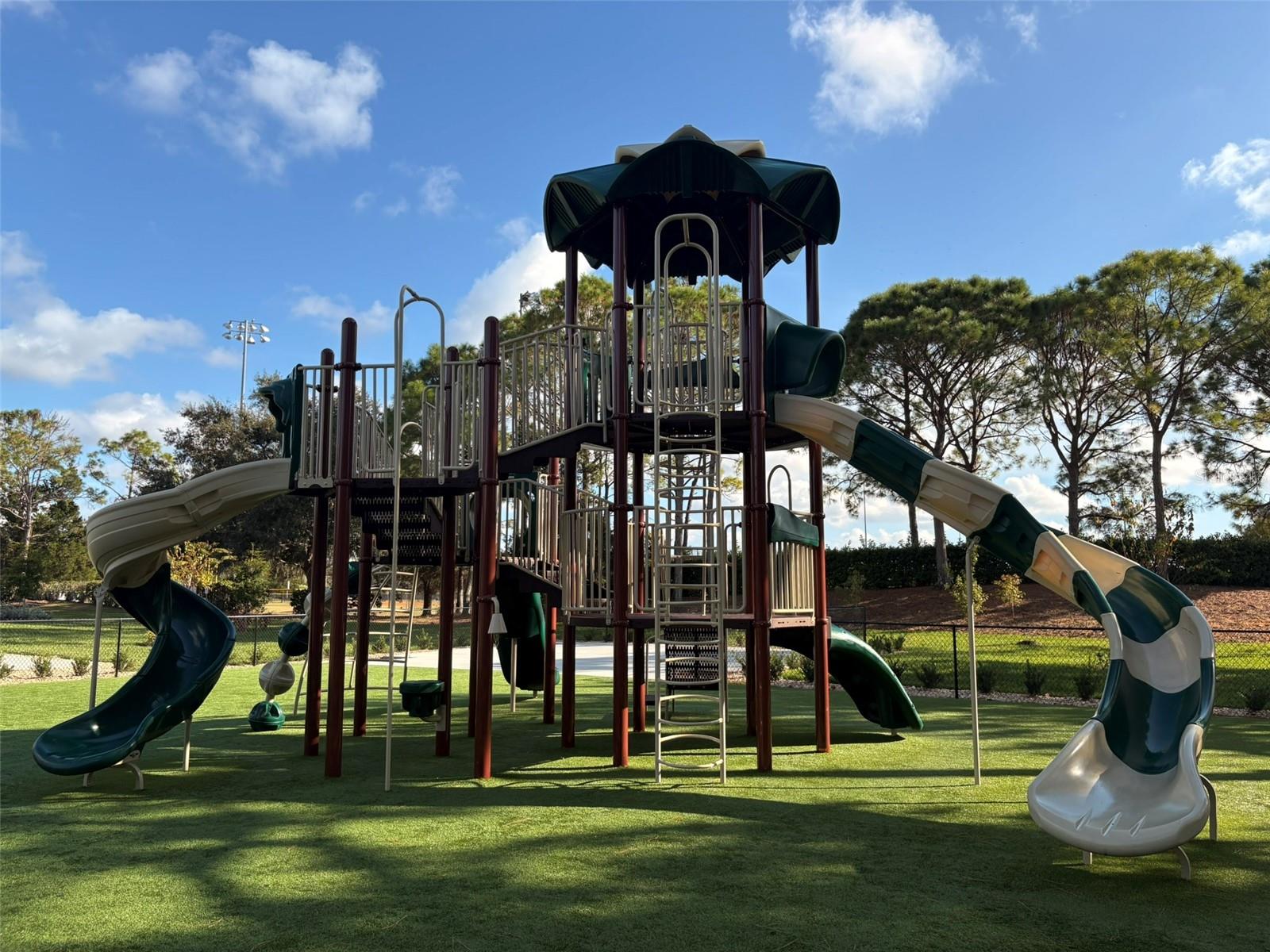 LIGHTHOUSE COVE AT HERITAGE HARBOUR UN 2 - Residential