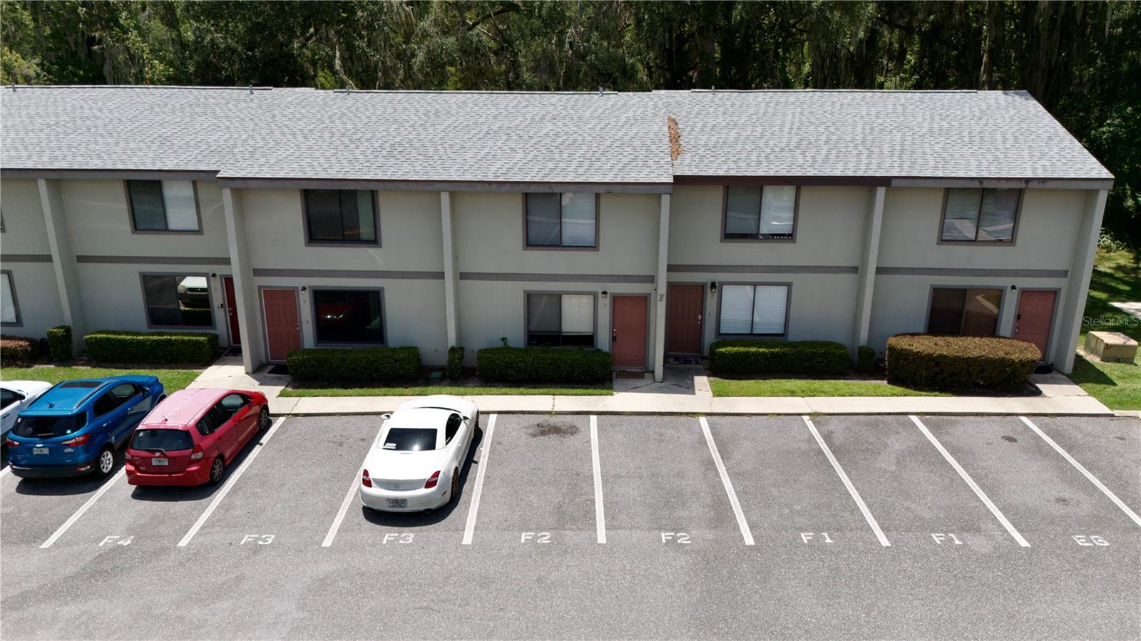 One or more photo(s) has been virtually staged. Welcome to easy living in the heart of Gainesville! This spacious 2-bedroom, 2.5-bath condo offers 1,133 sq ft of comfortable, apartment-style living—perfect for first-time buyers, students, or savvy investors.
Ideally located just minutes from the University of Florida, this home puts you close to campus, dining, shopping, and entertainment. Inside, you'll find a bright and functional layout with a private bathroom for each bedroom, plus a convenient half bath for guests. The community features a refreshing pool—ideal for relaxing after class or work.
Whether you're looking for a place to call home or a great rental opportunity, this move-in ready condo offers both comfort and convenience in one of Gainesville’s most desirable locations.
Don't miss out—schedule your showing today!