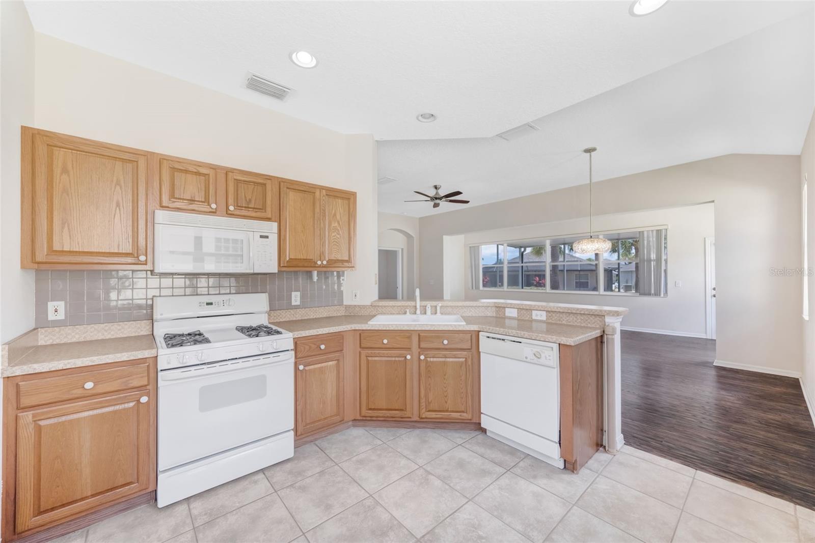 SUN CITY CENTER UNIT 263 - Residential