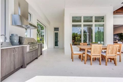 A home in LONGBOAT KEY