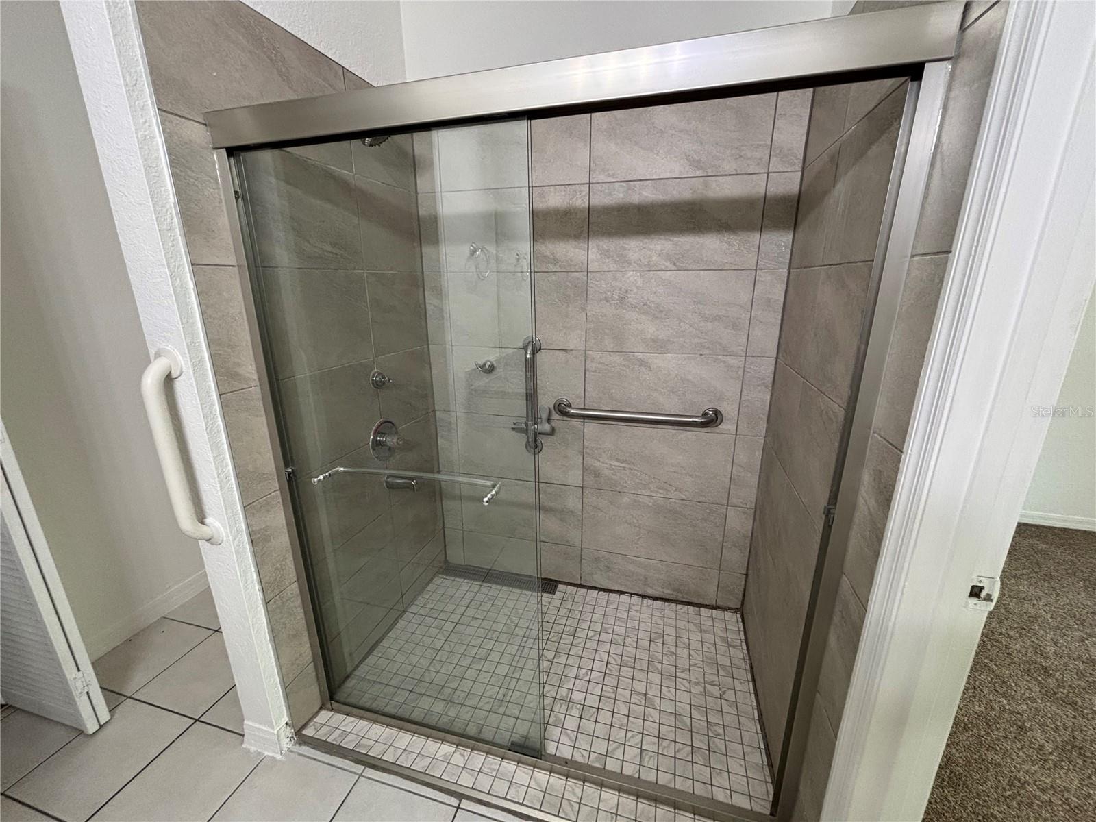 AZUR/METROWEST - Residential