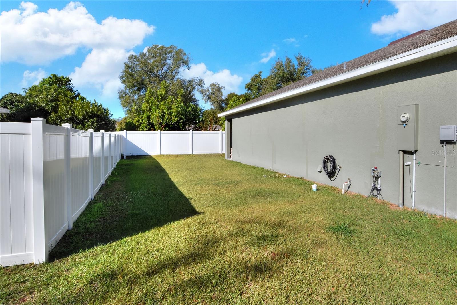 E & H CUNNINGHAMS - Residential