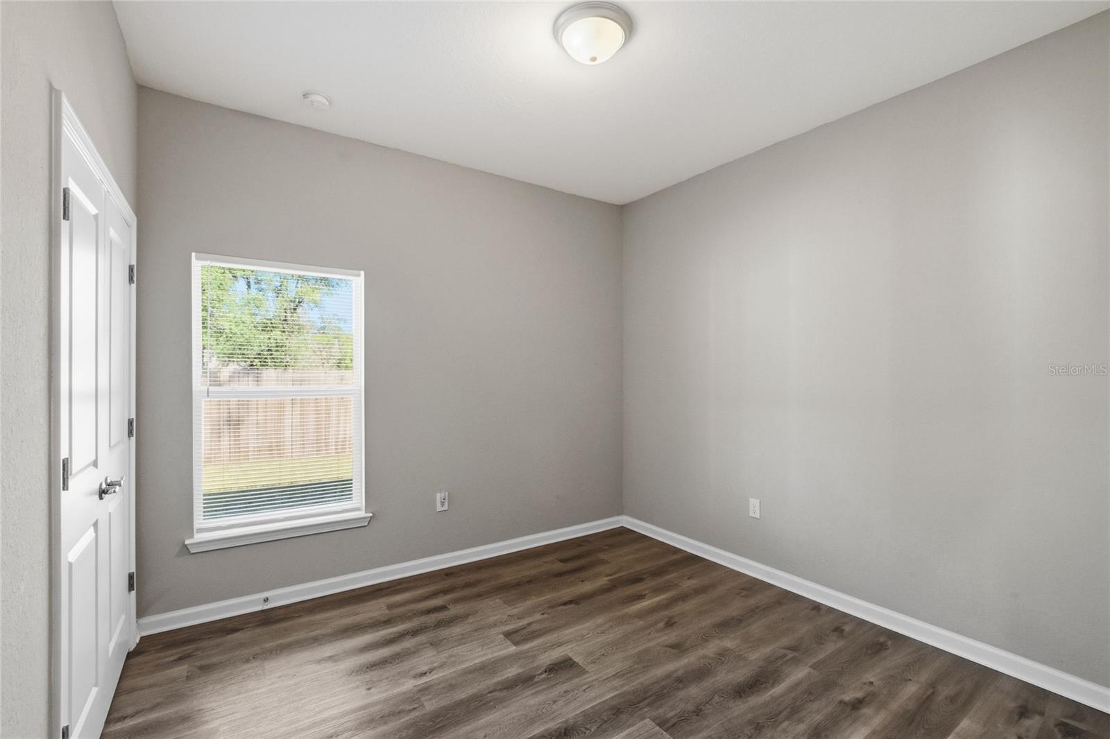 E & H CUNNINGHAMS - Residential