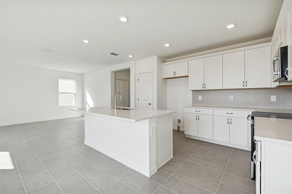 Photo of 4311 Outhaul Run, Palmetto, FL 34221 (MLS # R4910621)