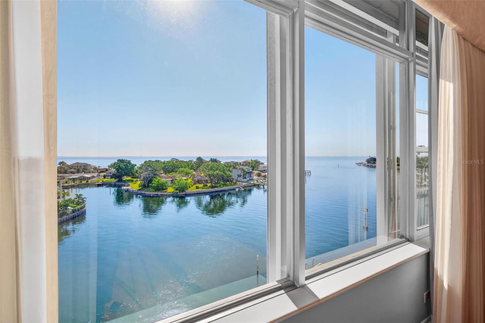 BRIGHTWATERS TOWER OF SNELL ISLE - Residential