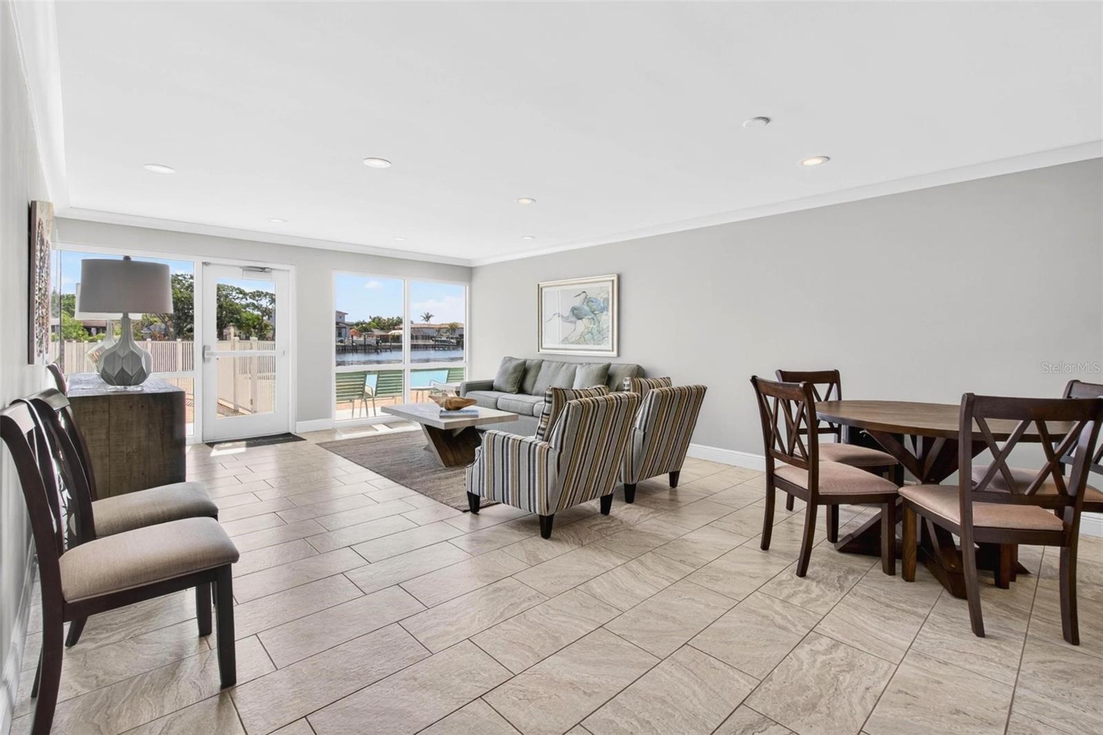 BRIGHTWATERS TOWER OF SNELL ISLE - Residential